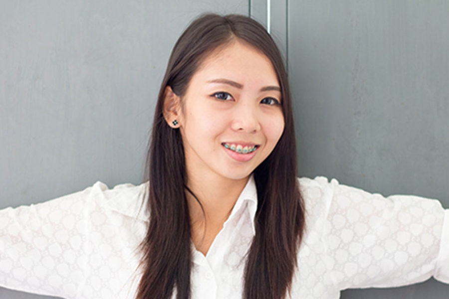 girl smiling with braces